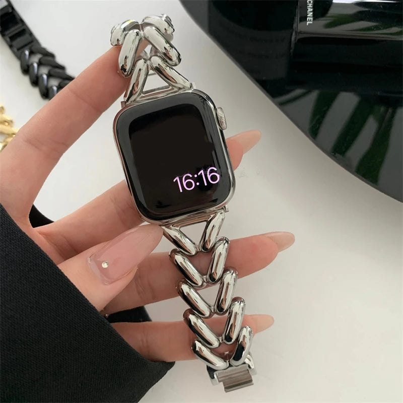 Luxury Love Heart Metal Bracelet For Apple Watch Ultra 49 42 40mm 44 41mm 45mm Band For iWatch 8 7 6 SE 4 5 2 3 Women Girl Strap