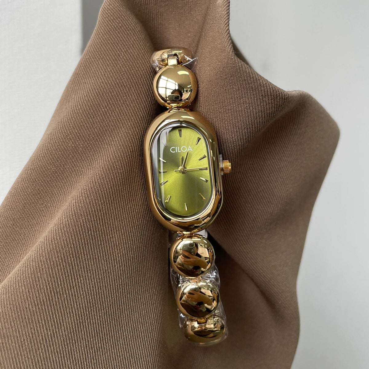 CILOA Women Oval Quartz Watch Green Dial Golden Bead Metal Bracelet Elegant Casual Wrist Watch-767