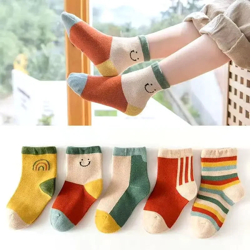 Cartoon Rainbow Striped Ankle Socks for Girls Kids - Spring Autumn Cotton Student Sports Socks Trendy Unisex Toddler Socks 4-12