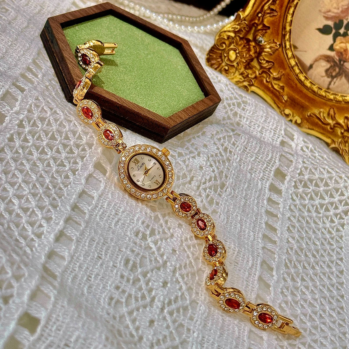 1 Piece of New High-End Colorful Tourmaline Gemstone Rhinestone-Encrusted Light Luxury Retro Elegant Fashion Women's Watch with an Oval Dial, Suitable for Daily Wear, Parties, Vacations, and Other Occasions to Decorate the Wr