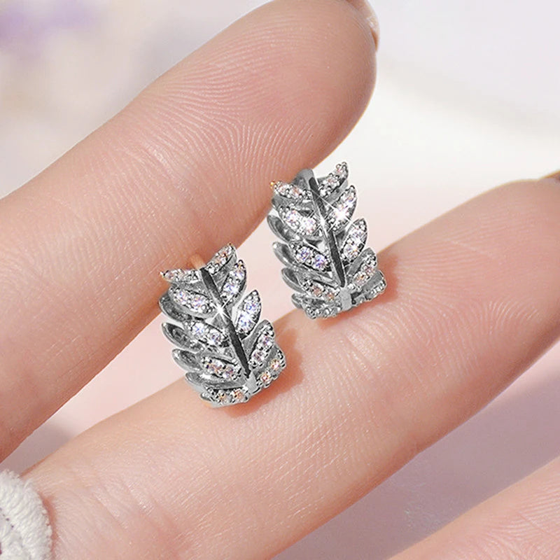 Huitan Unique Design Hoop Earrings Women Hollow Out Irregular Gold Color Earrings Wedding Engagement Party Luxury Trendy Jewelry