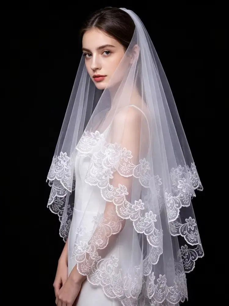 Long White Wedding Veil Elegant Floral Lace Edge Bridal Veils White Wedding Veil Bridal Hair Accessory for Bride Wedding Party