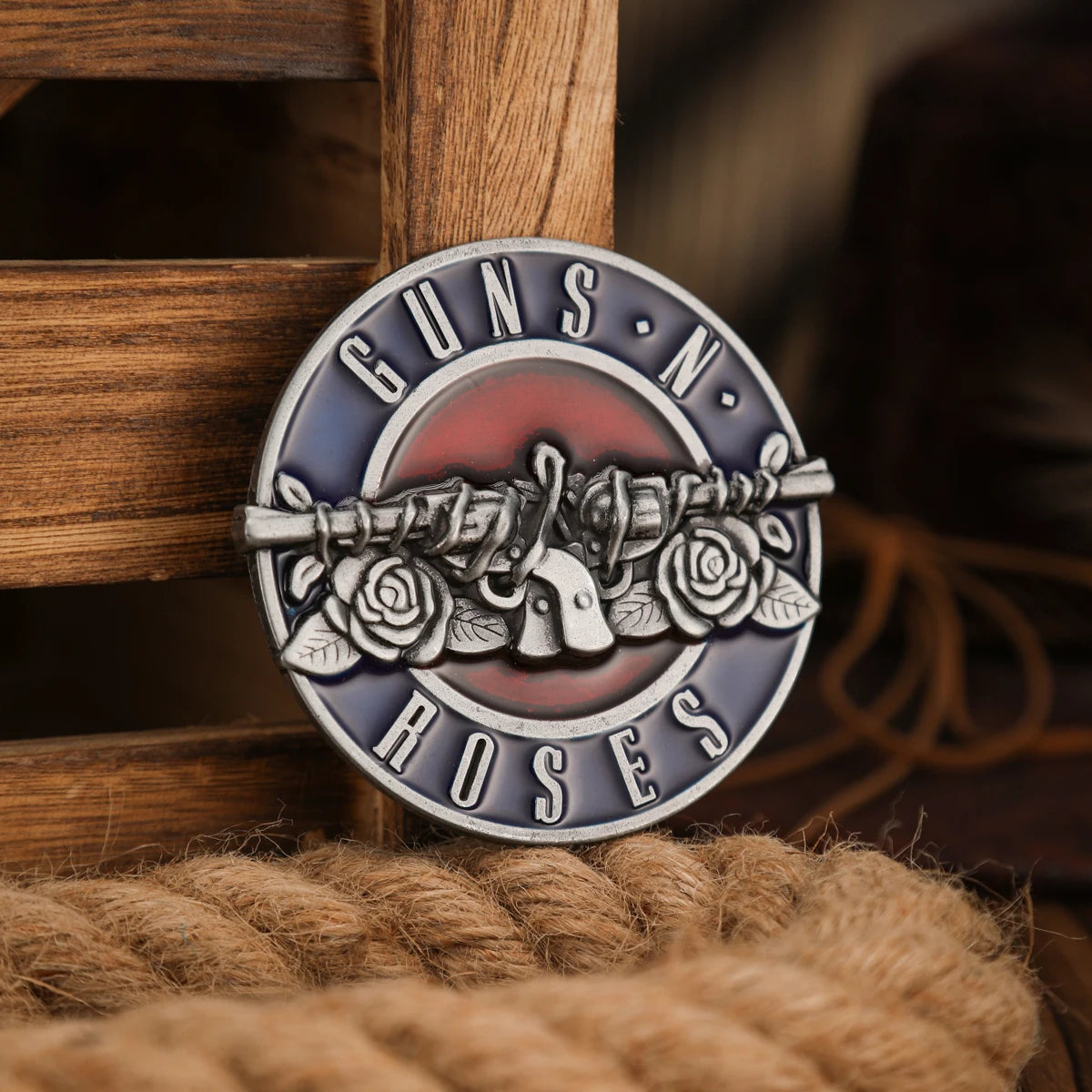 A Western-Style Belt Buckle with a Unique and Retro Metal Buckle