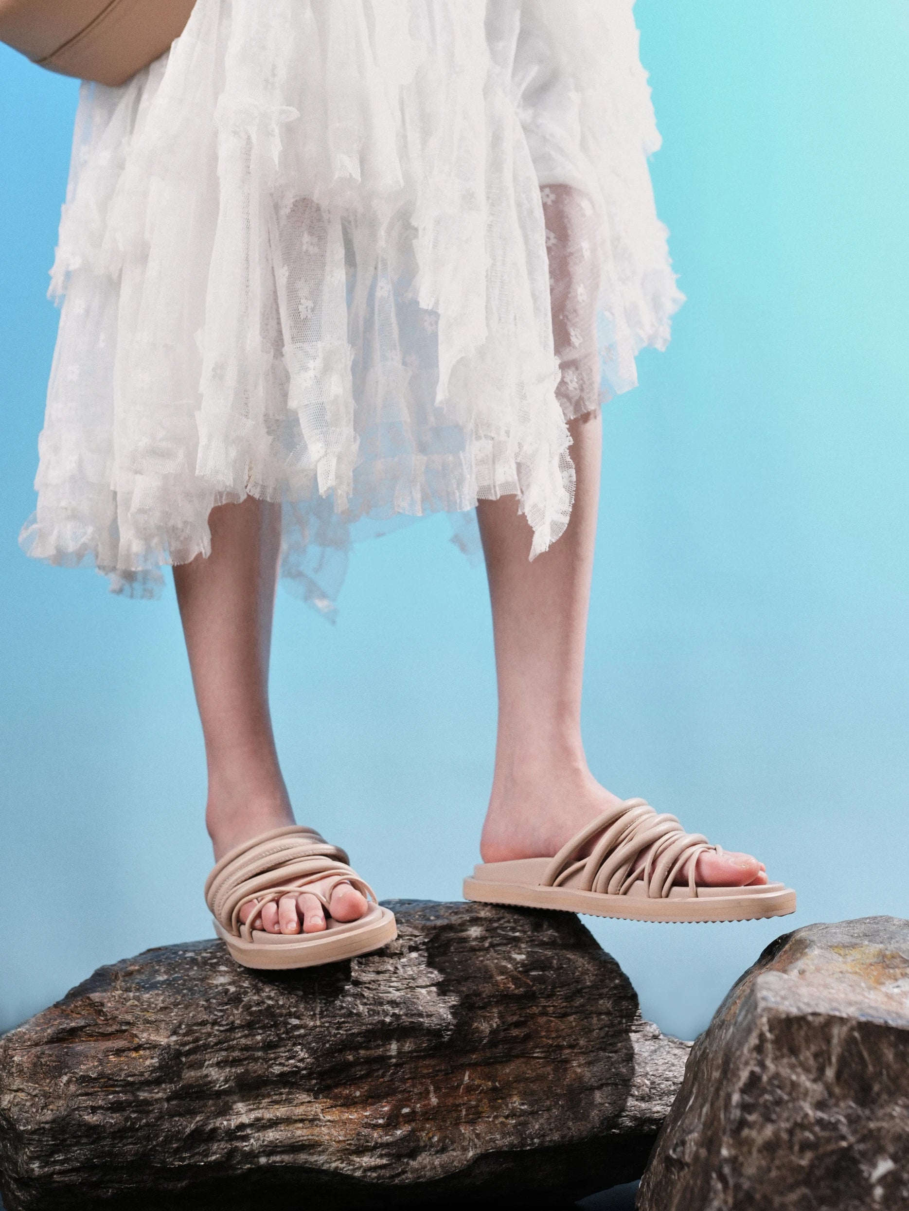 2026 Summer Classic Genuine Leather Sponge Cake Soft Bottom Strap Women's Casual Home Slippers