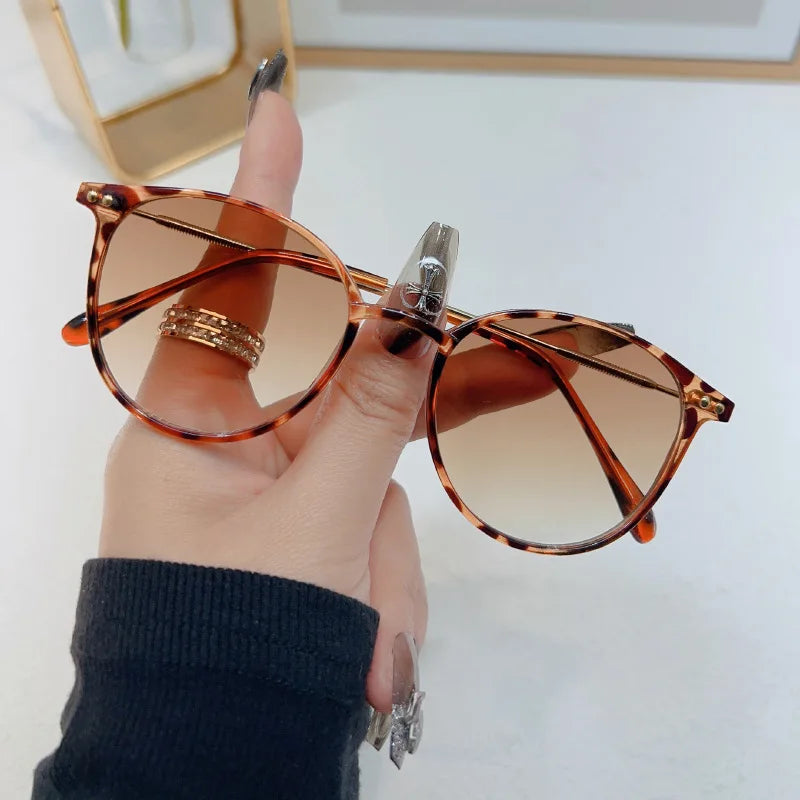 New Round Vintage Sunglasses Women Retro Luxury Designer Sun Glasses For Women's Sunglass Oculos De Sol Shades UV