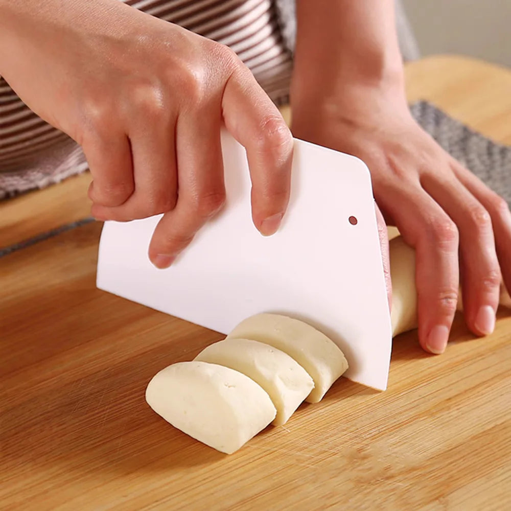 Multipurpose Dough Cutter Bowl Scraper for Bread Dough Fondant Cake Cream Spatula DIY Pastry Cutters Scrapers Kitchen Baking Kit