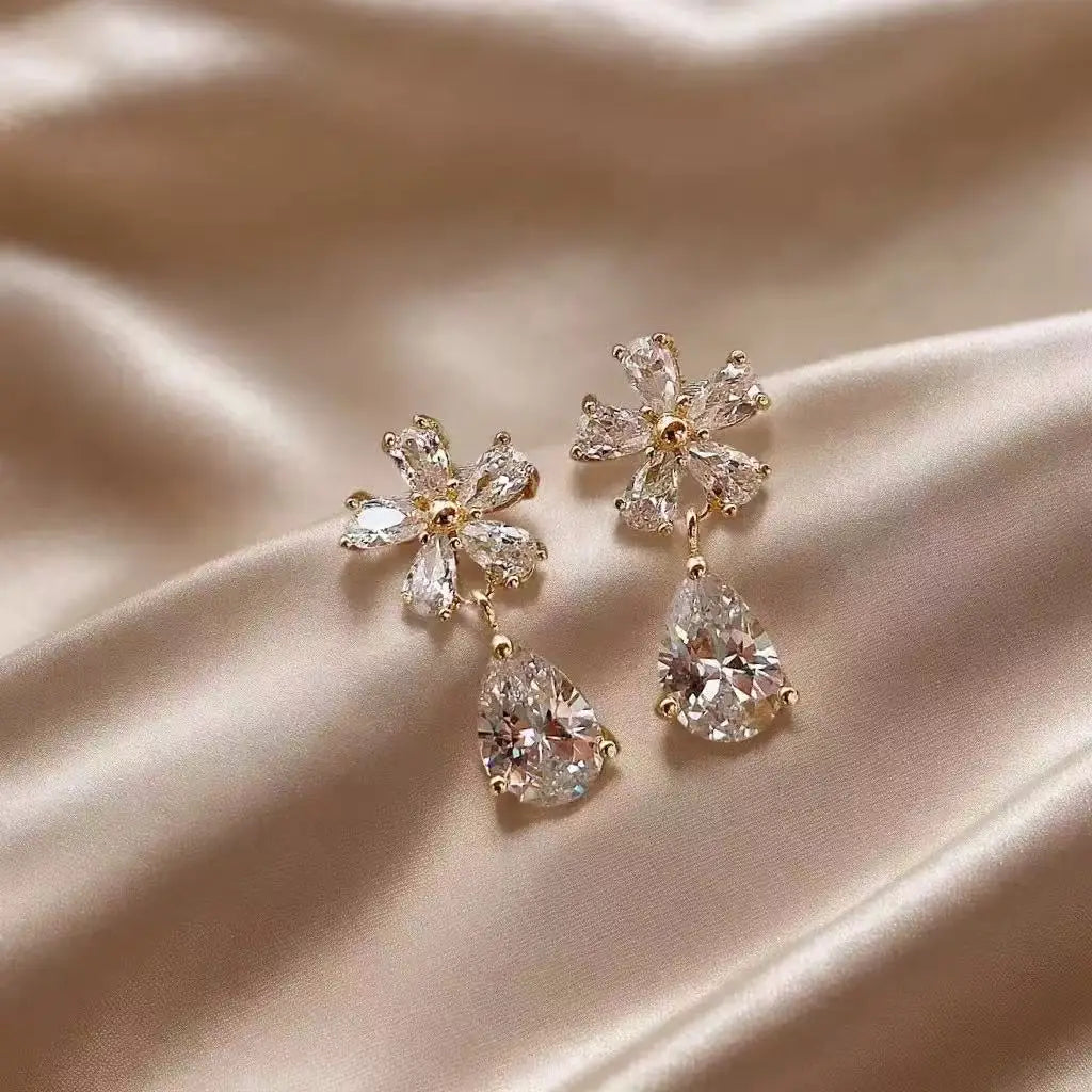 2PCS Fashion Luxury Zircon Starfish Shell Women's Earrings, Simple Flower Leaf Lmitation Pearl Earrings Party Wedding Jewelry