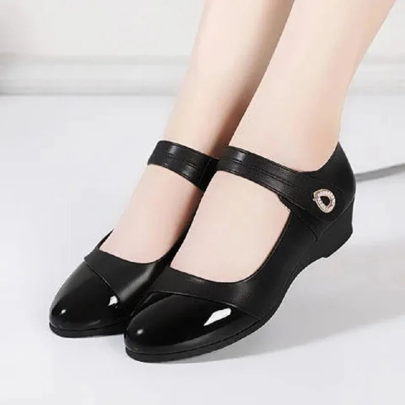 Mujeres Tacones Altos Women Fashion Black Pu Leather Buckle Strap High Quality Office Wine Red Heel Shoes Lady Cool Shoes C10