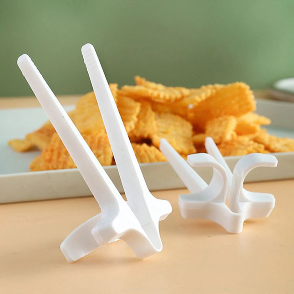 1PC Playing The Game With Chopsticks. The Clips Are Not Dirty The Chopsticks And The Clips Home Kicthen