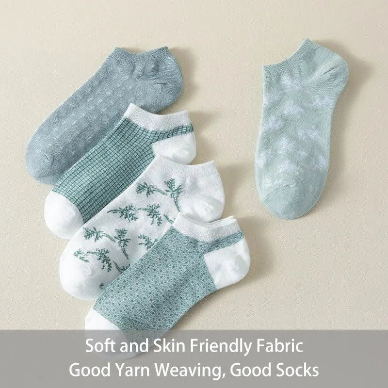 5 Pairs of Women's Spring and Summer Four Seasons One-size Fresh Plaid Sweet Fashion Trend Comfortable College Low-cut Socks