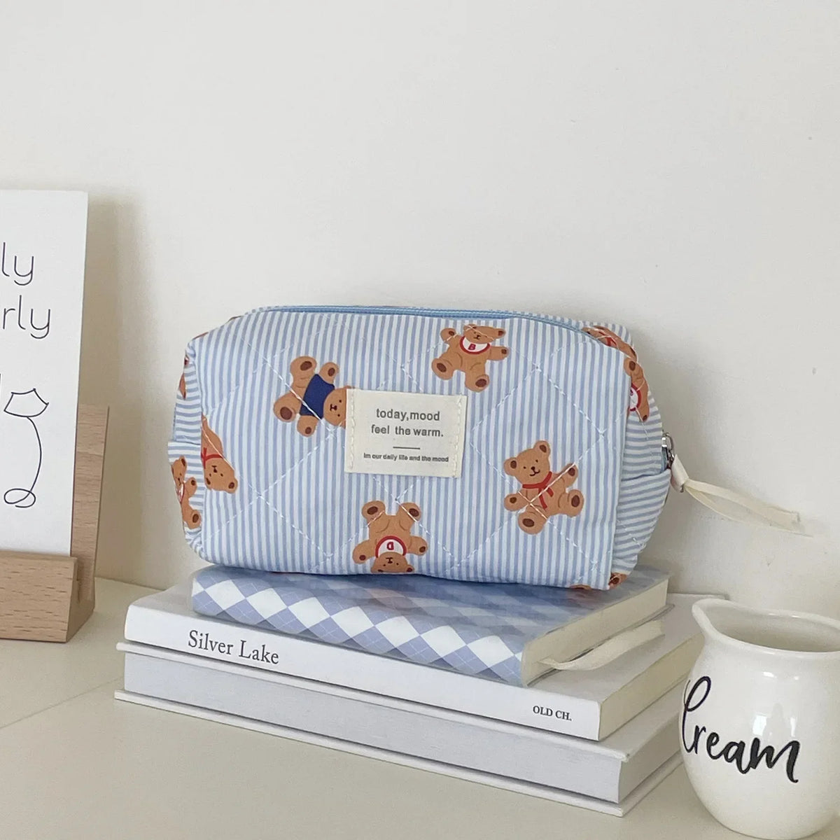 1pc Quilted Bear Cute Makeup Bag Floral Cosmetic Bag Women Girl Travel Toiletry Bag Organizer Cotton Makeup Brushes Storage Case