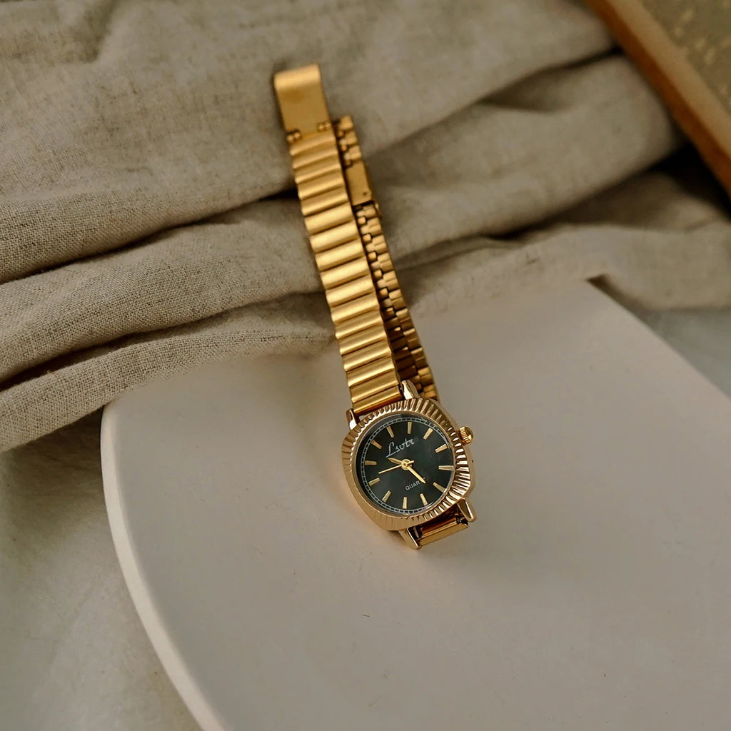 1 Piece of New Fashionable and Simple Gold Stainless Steel Women's Watch, Business Casual, Elegant, Retro Style, Waterproof, Women's Quartz Watch, Suitable as a Holiday Gift